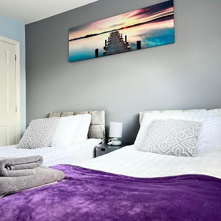 Deer Valley By Incredible Stay Peterborough Exterior photo